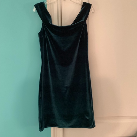 NWT Velvet Formal Dress - Picture 1 of 2
